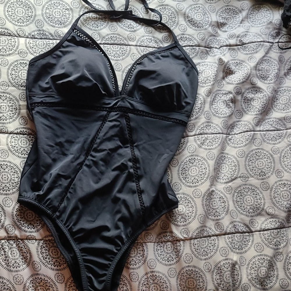 ✨️HOST PICK✨️Black one piece